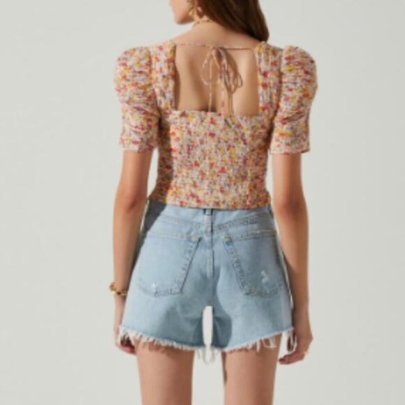 ASTR Floral Pintuck Pleated Smocked Puff Sleeve Crop Top NWT Size S - Picture 4 of 12